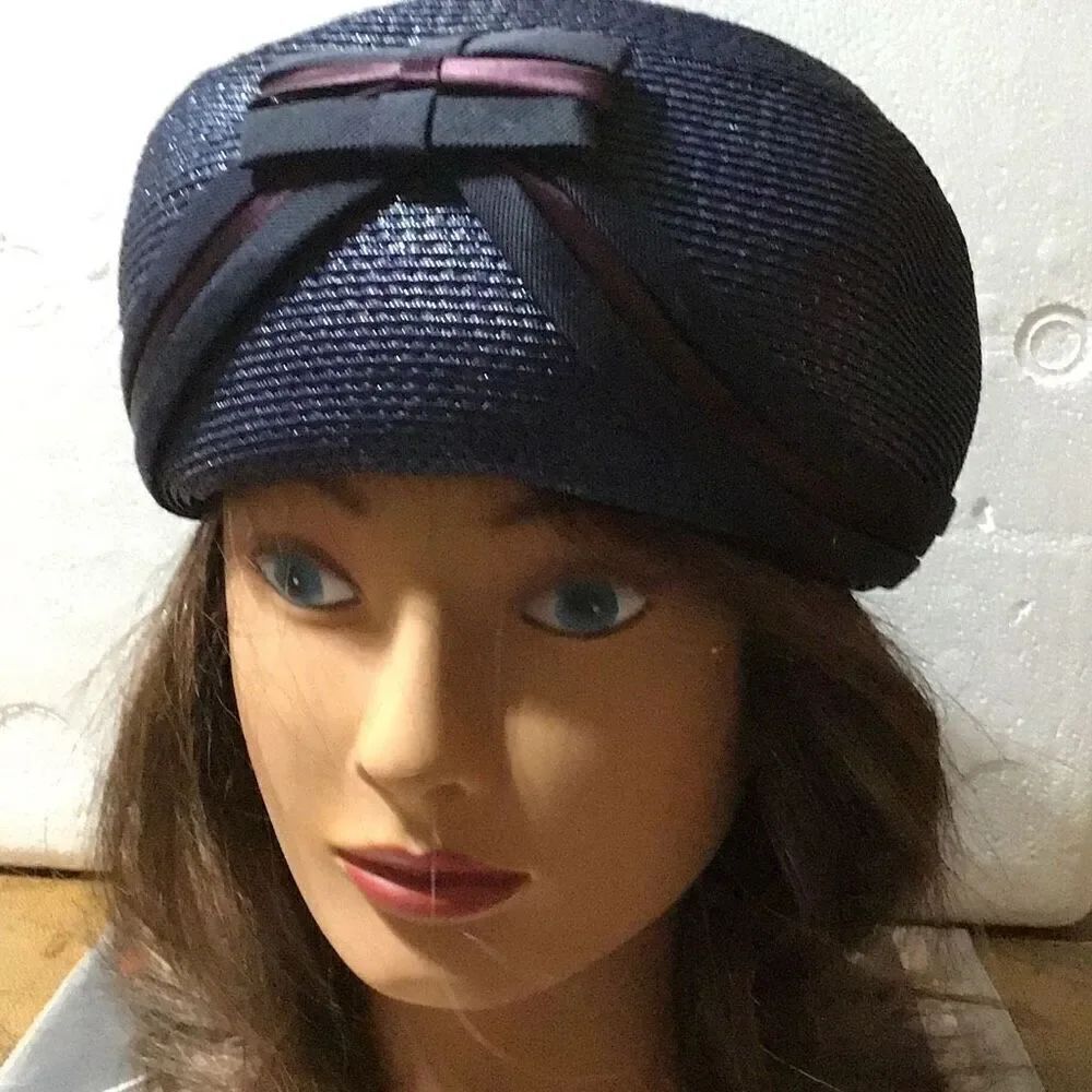 Beautiful vintage ladies dress hat by Lucila Mendes